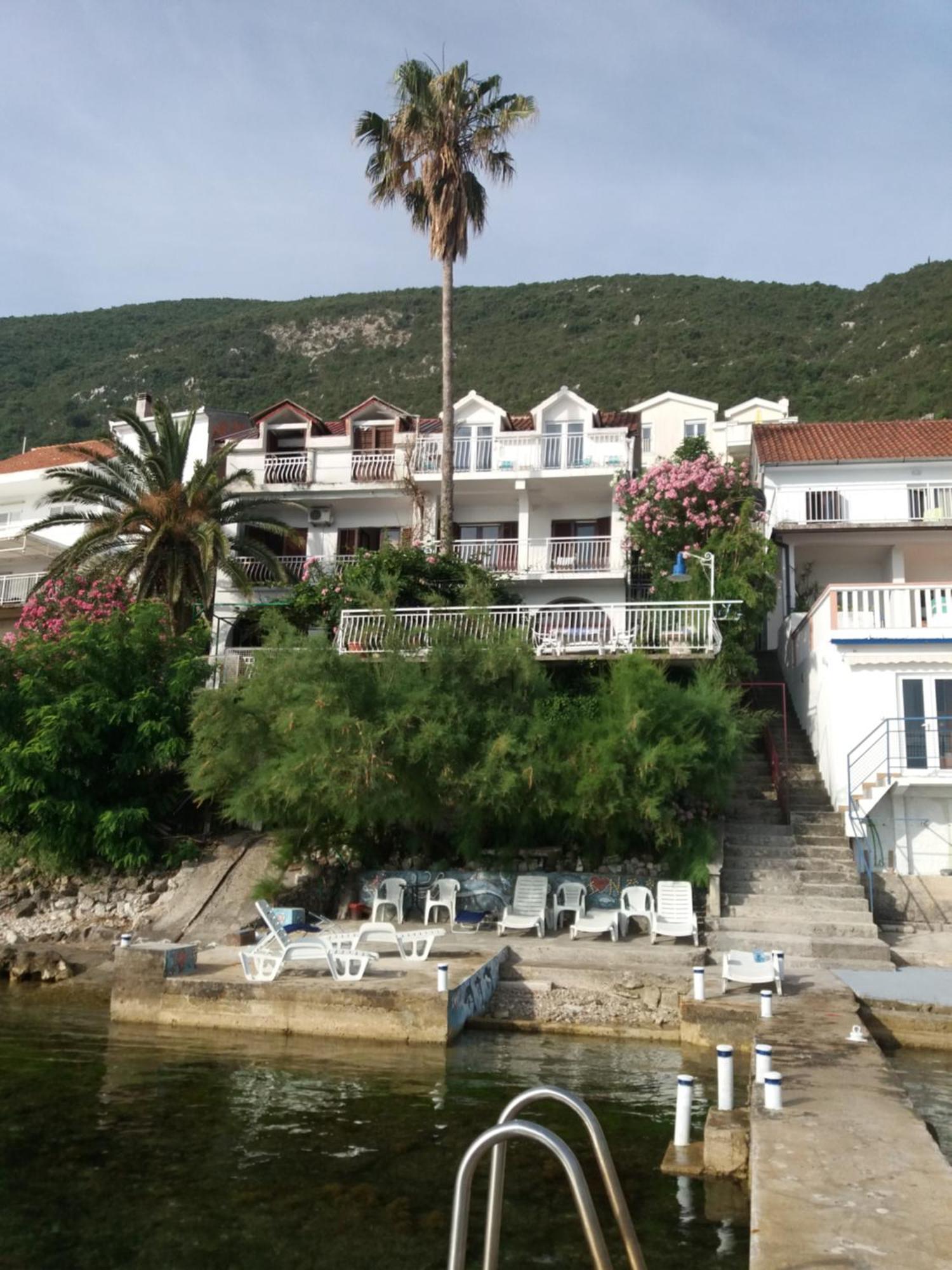 Apartment "I Love Njivice" แฮร์เซ็ก-โนวี ภายนอก รูปภาพ