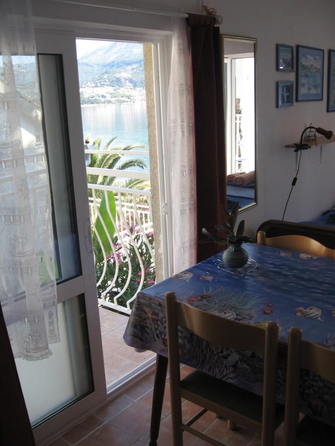 Apartment "I Love Njivice" แฮร์เซ็ก-โนวี ภายนอก รูปภาพ