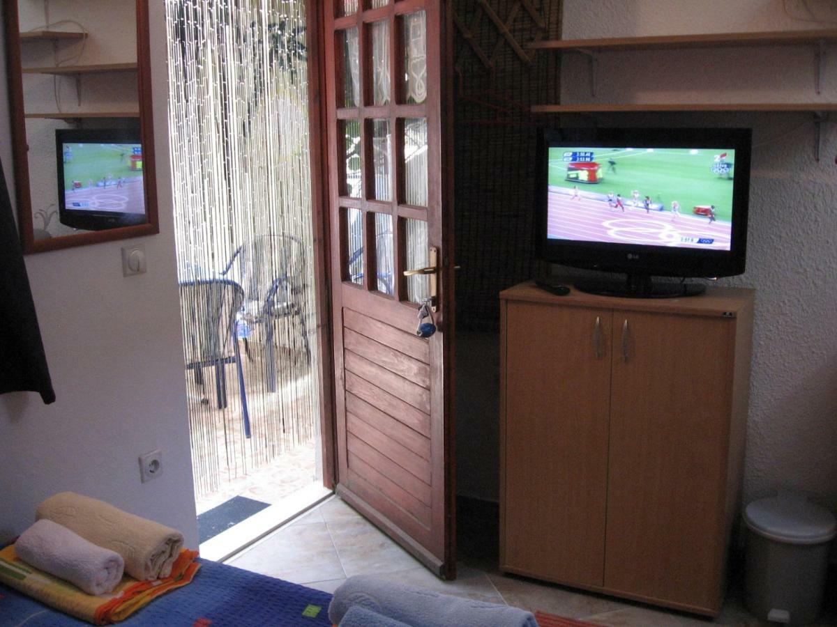 Apartment "I Love Njivice" แฮร์เซ็ก-โนวี ภายนอก รูปภาพ